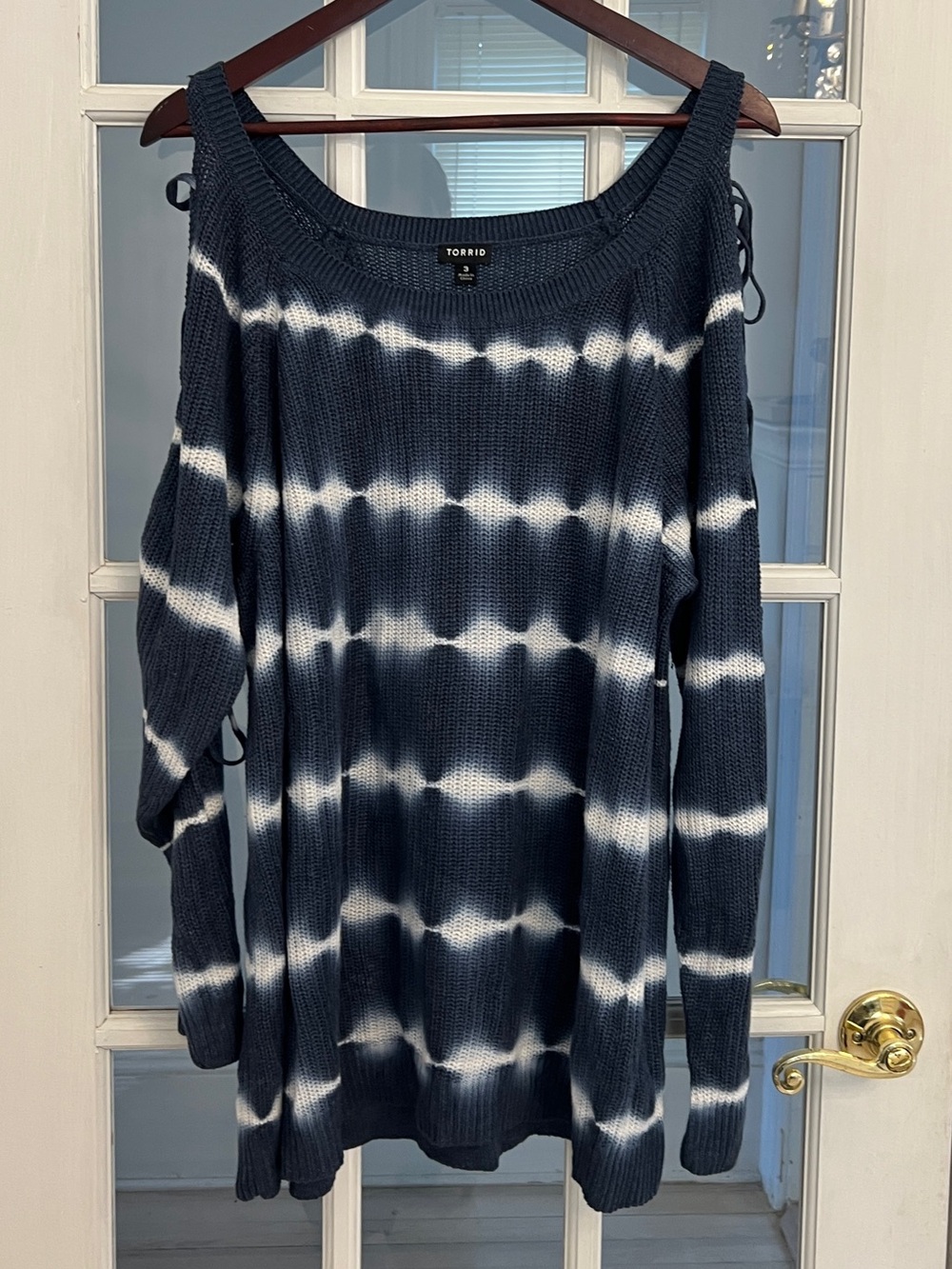 TORRID Women’s Tie Dye Cold Shoulder Lace-Up Sleeve Sweater Navy White 3X